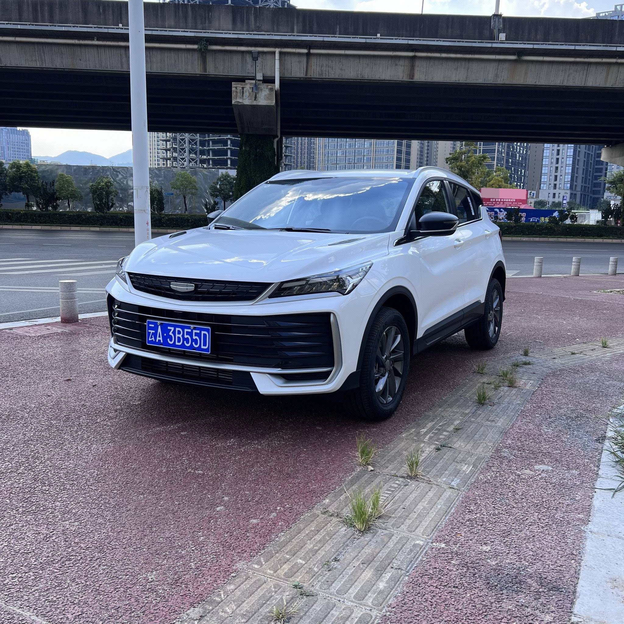 GEELY Coolray 2026 car image 