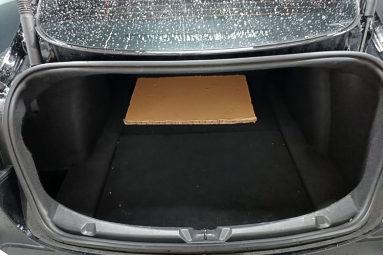 Tesla Model 3 2023 car image #19