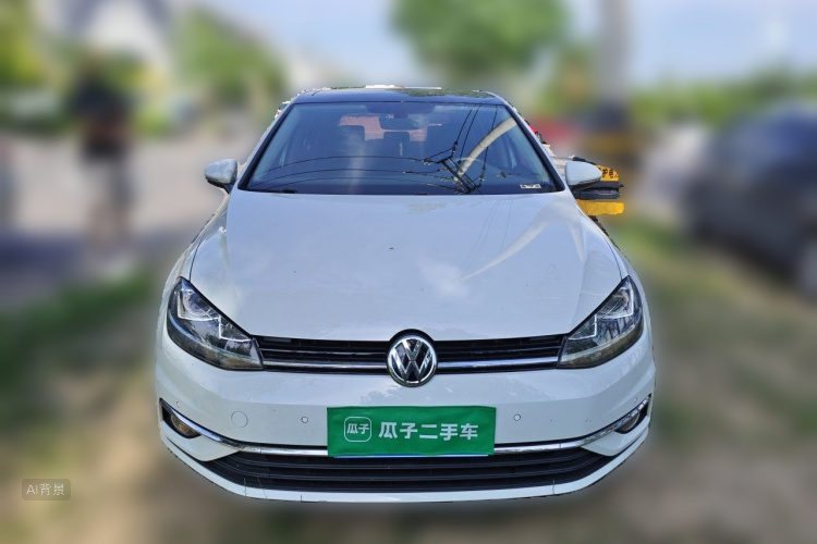 Volkswagen Golf 2020 car image #3
