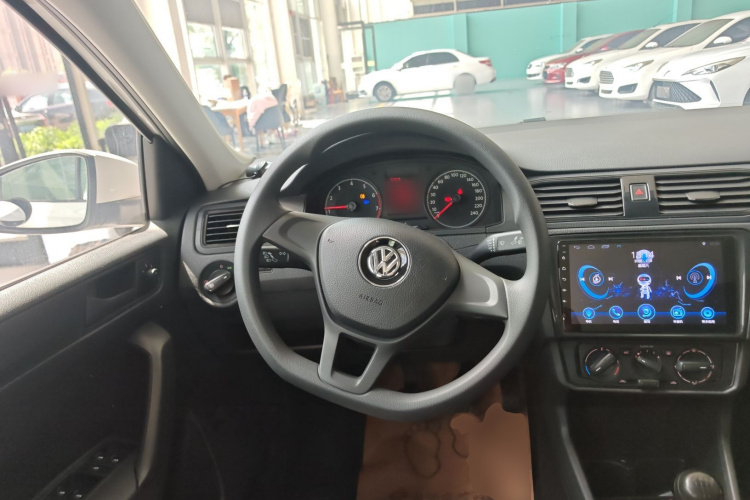 Volkswagen Santana 2019 car image #11