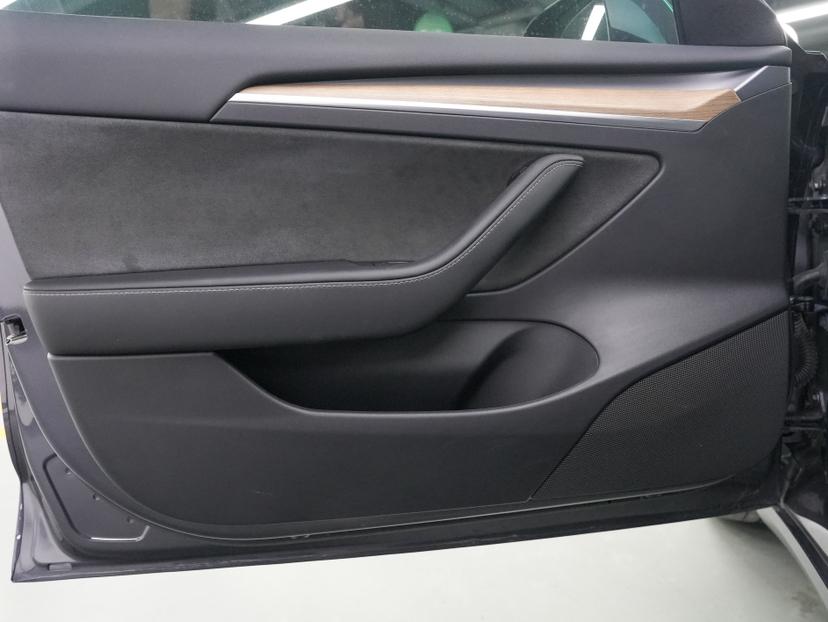 Tesla Model 3 2021 car image #10