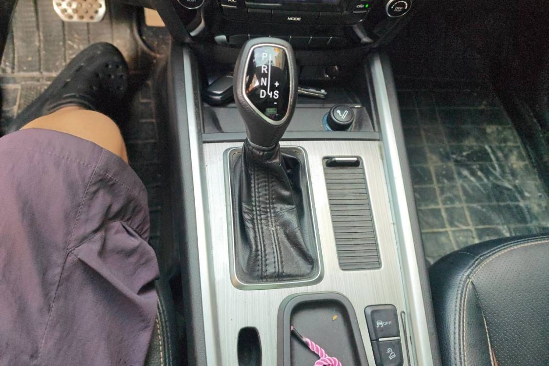 GEELY Vision X6 2016 car image #27