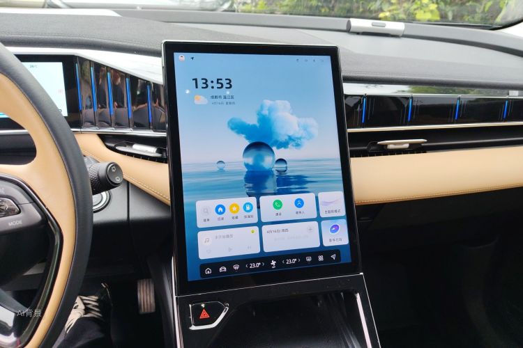 GEELY Boyue L 2023 صورة سيارة #15