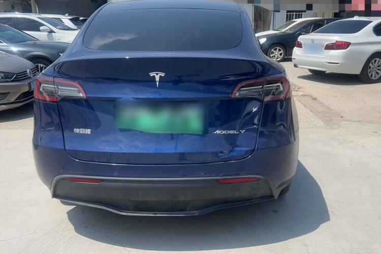 Tesla Model Y 2021 #8 Tesla Model Y 2021 car image #8