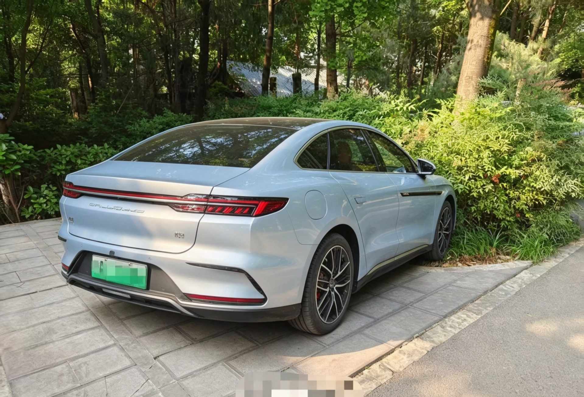 BYD HanL 2025 car image #3