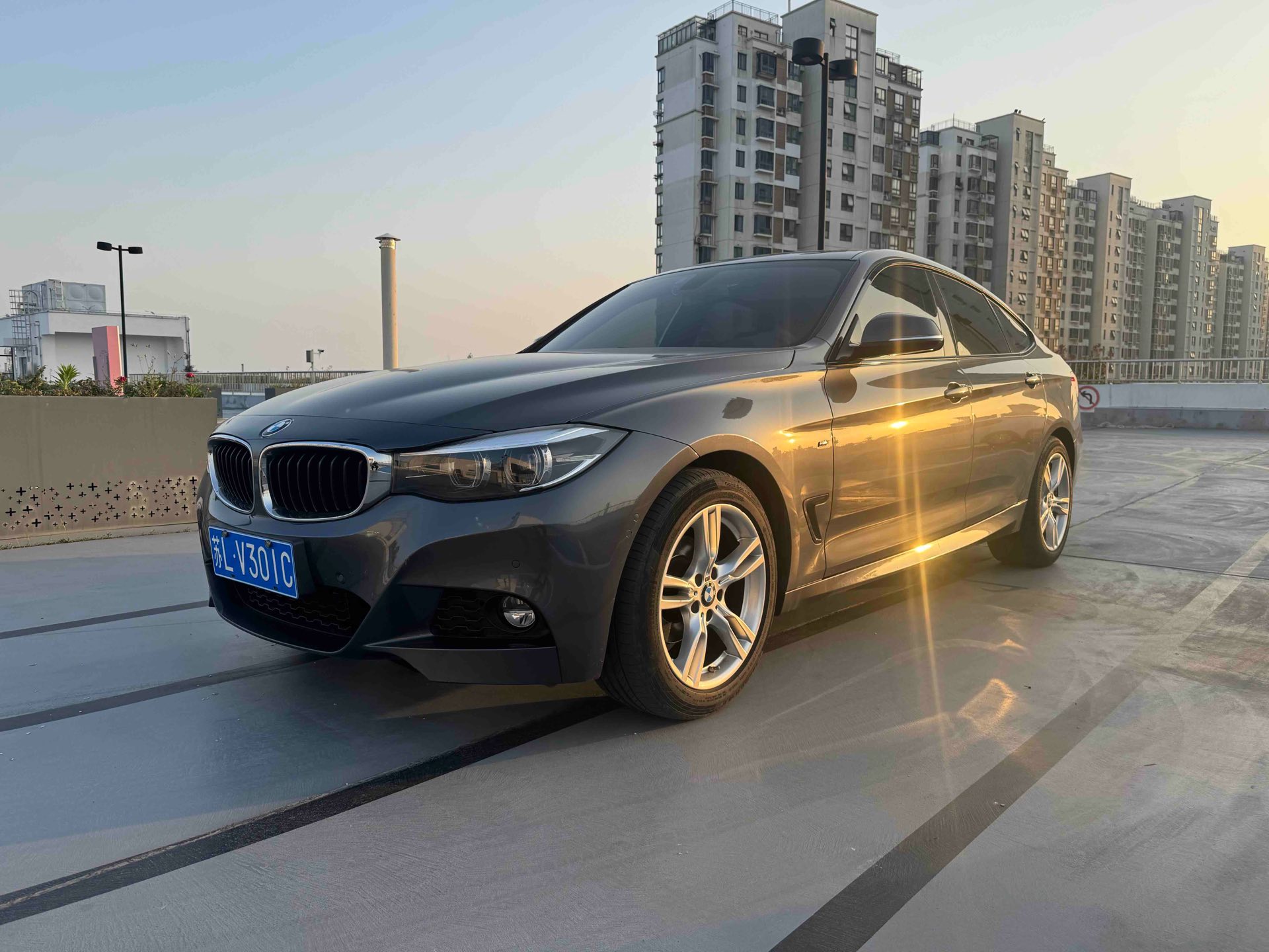 BMW 3 Series GT 2021 BMW 3 Series GT 2021 car image