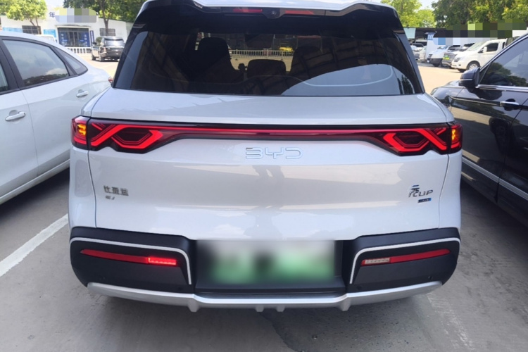 BYD YuanUP 2025 car image #6