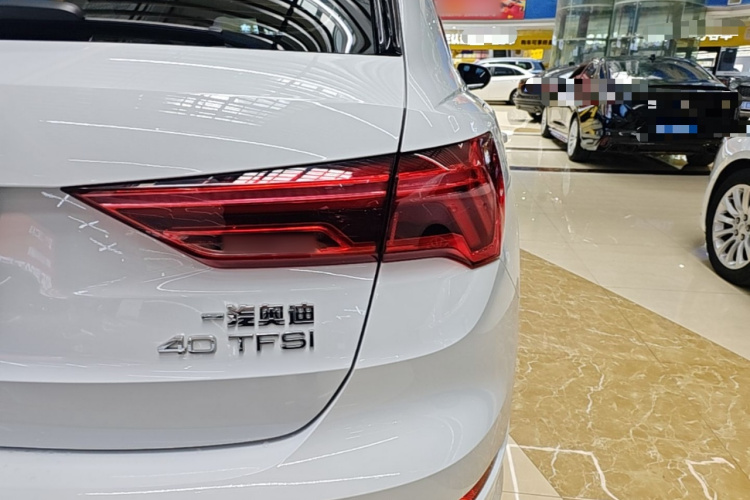 Audi Q3 2022 #8 Audi Q3 2022 car image #8