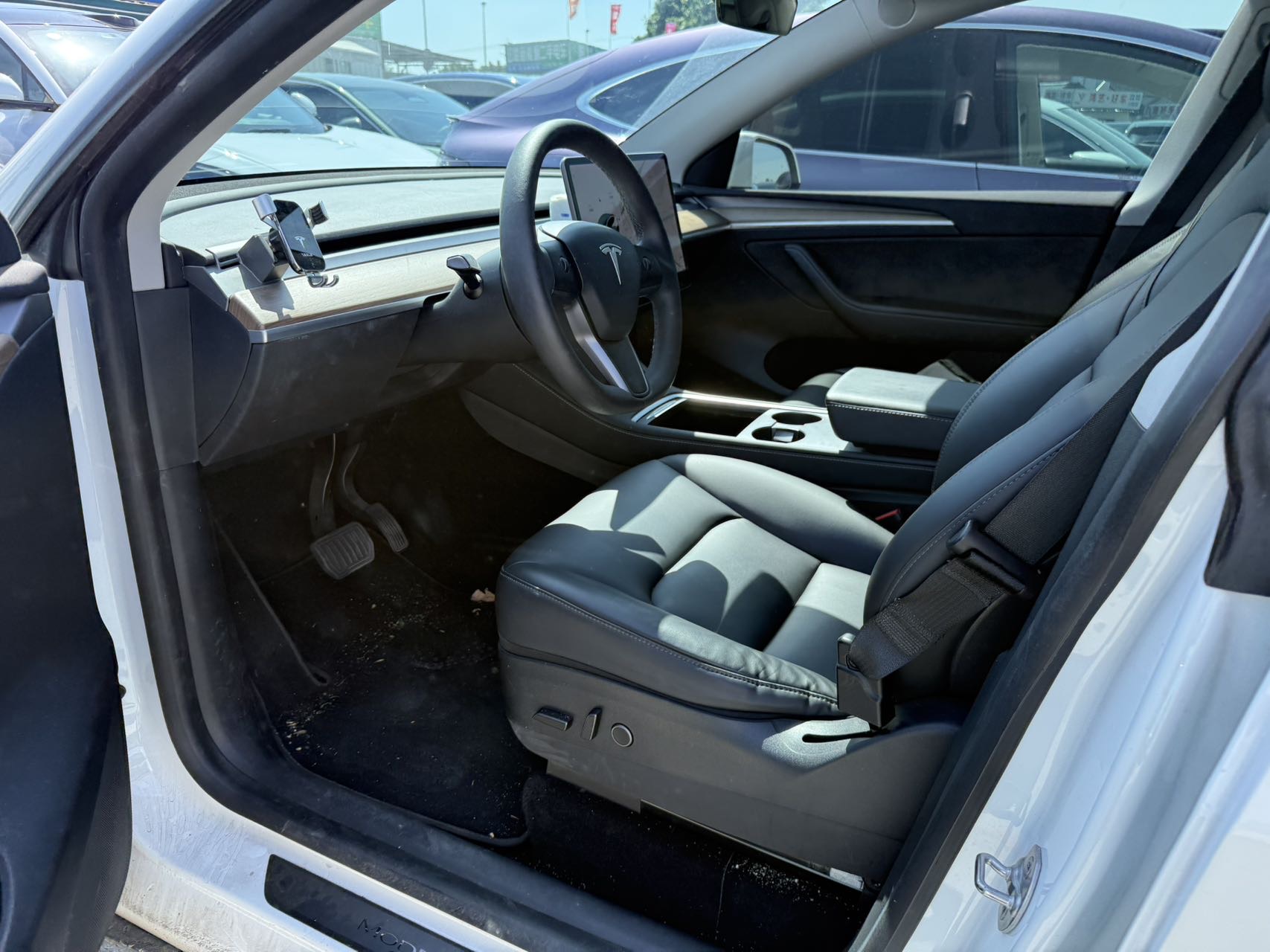 Tesla Model Y 2021 #4 Tesla Model Y 2021 car image #4