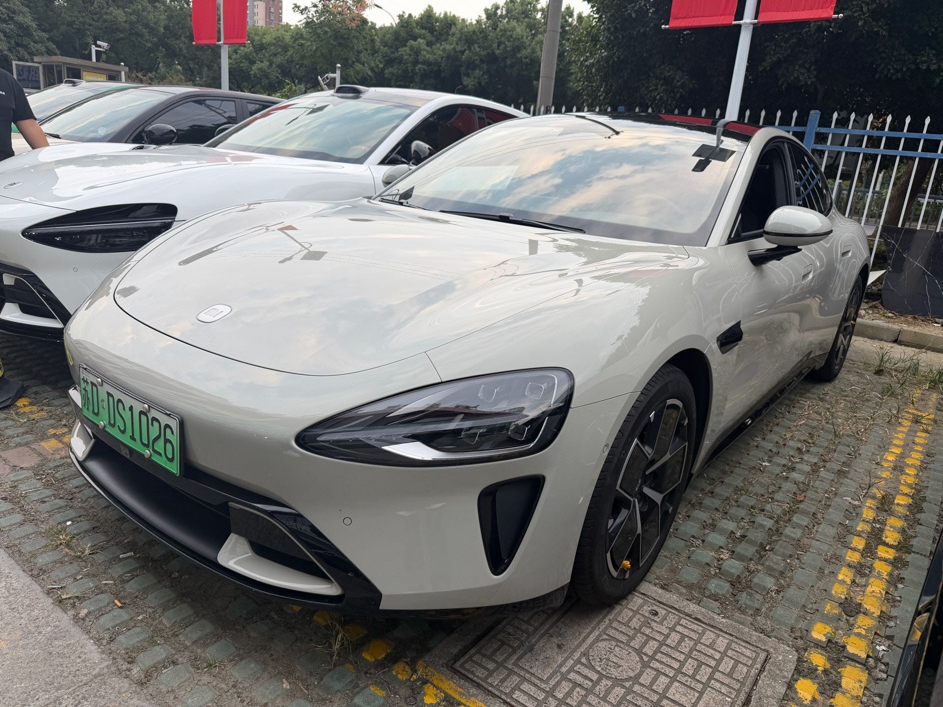 MI SU7 2024 изображение автомобиля 
