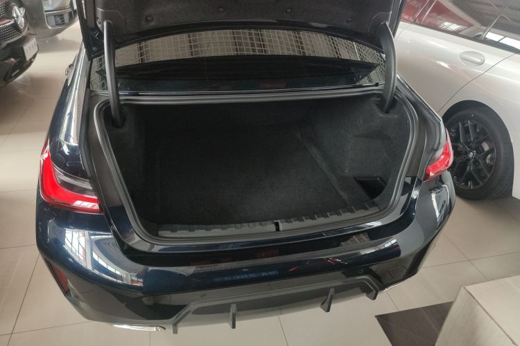 BMW 3 Series 2024 imagen de coche #19