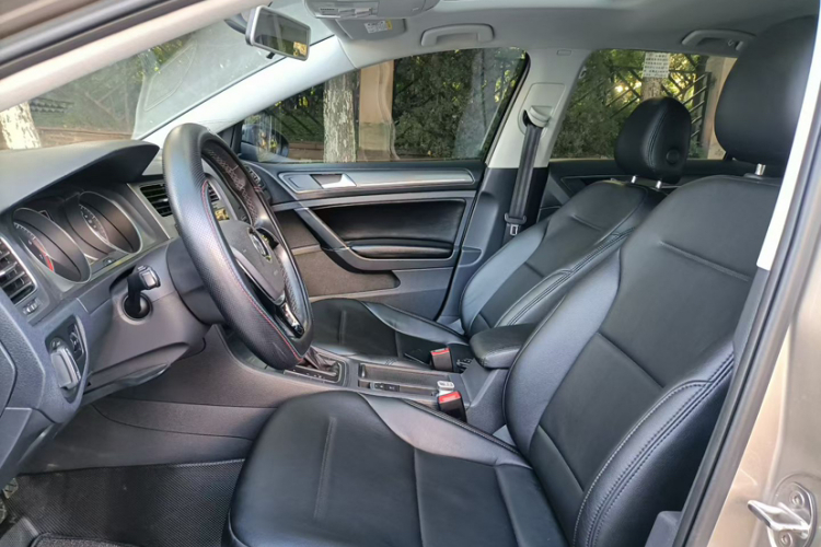 Volkswagen Golf 2016 car image #10
