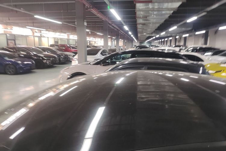 Tesla Model Y 2022 car image #25