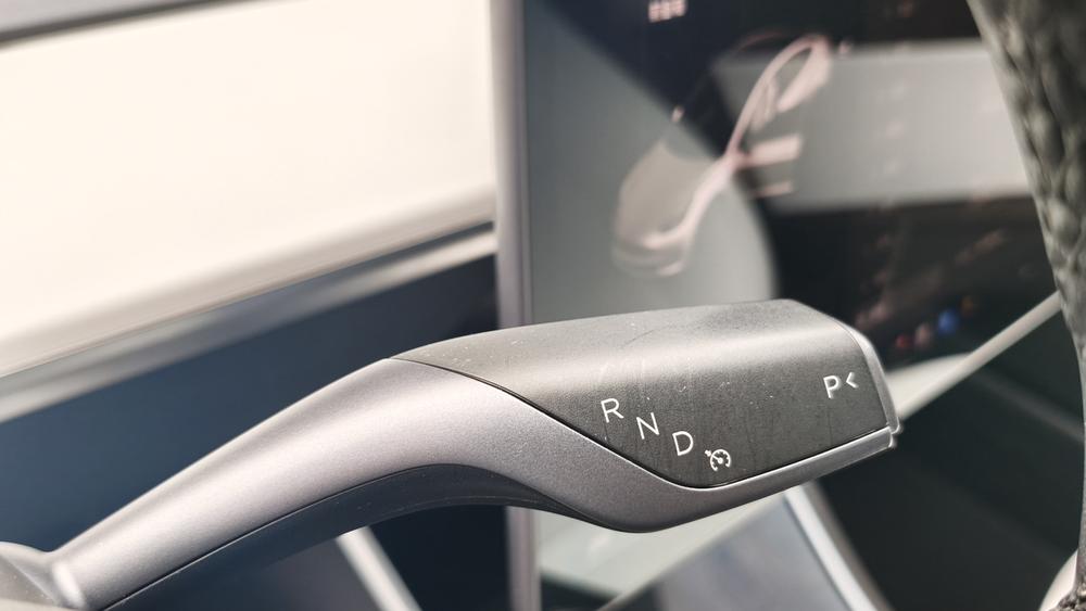 Tesla Model 3 2020 car image #17