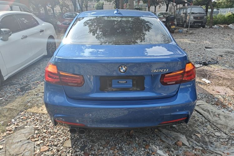 BMW 3 Series 2019 صورة سيارة #6