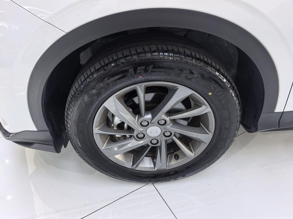 GEELY Coolray 2025 #10 GEELY Coolray 2025 car image #10
