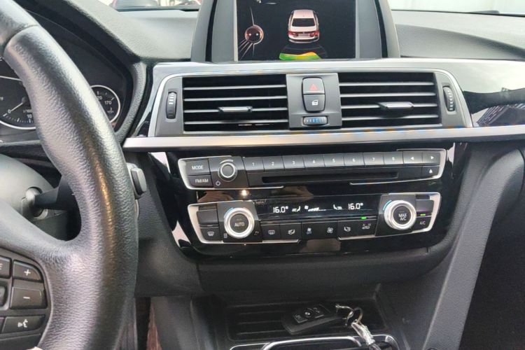 BMW 3 Series 2017 #13 BMW 3 Series 2017 car image #13