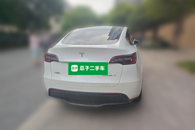 Tesla Model Y 2022 car image #4