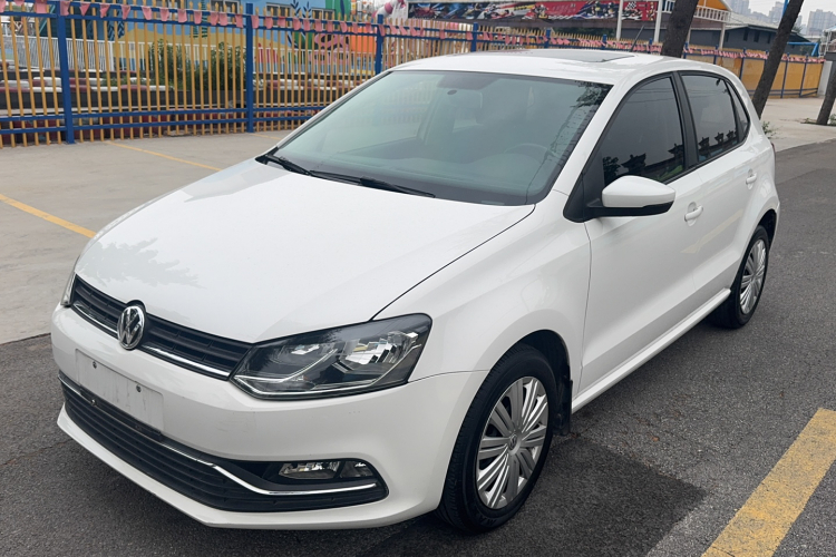 Volkswagen Polo 2017 car image #2