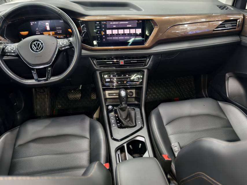 2023 car image #7