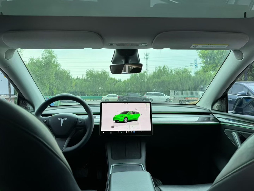 Tesla Model Y 2023 #7 Tesla Model Y 2023 car image #7