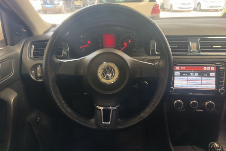 Volkswagen Santana 2016 car image #11