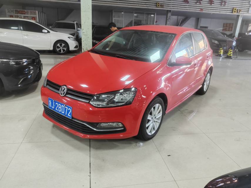 Volkswagen Polo 2015 Volkswagen Polo 2015 car image