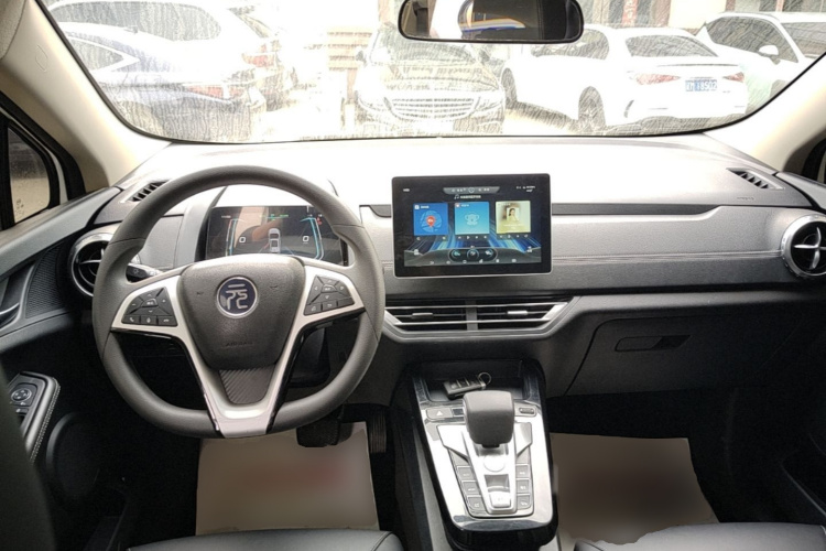 BYD Yuan New Energy 2019 #10 BYD Yuan New Energy 2019 immagine di auto #10
