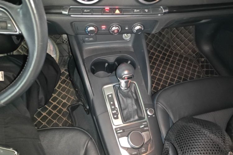 Audi A3 2017 car image #14