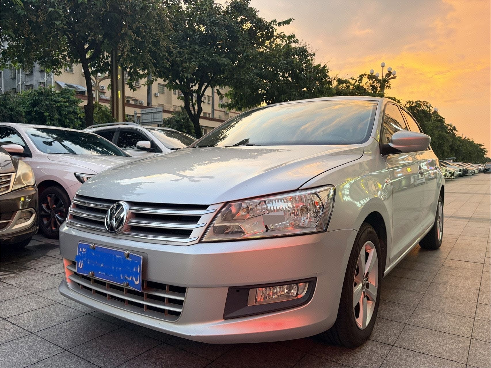 Volkswagen Santana 2015 car image 