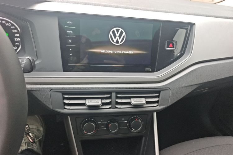 Volkswagen Polo 2021 immagine di auto #13
