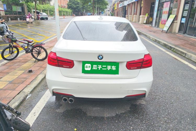 BMW 3 Series 2018 car image #6