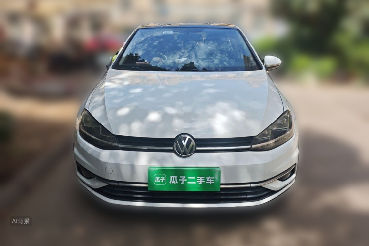 Volkswagen Golf 2018 car image #3