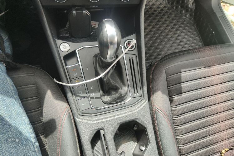 Volkswagen Lavida 2022 car image #16