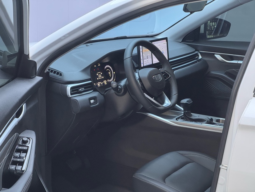 GEELY Emgrand 2024 car image #4