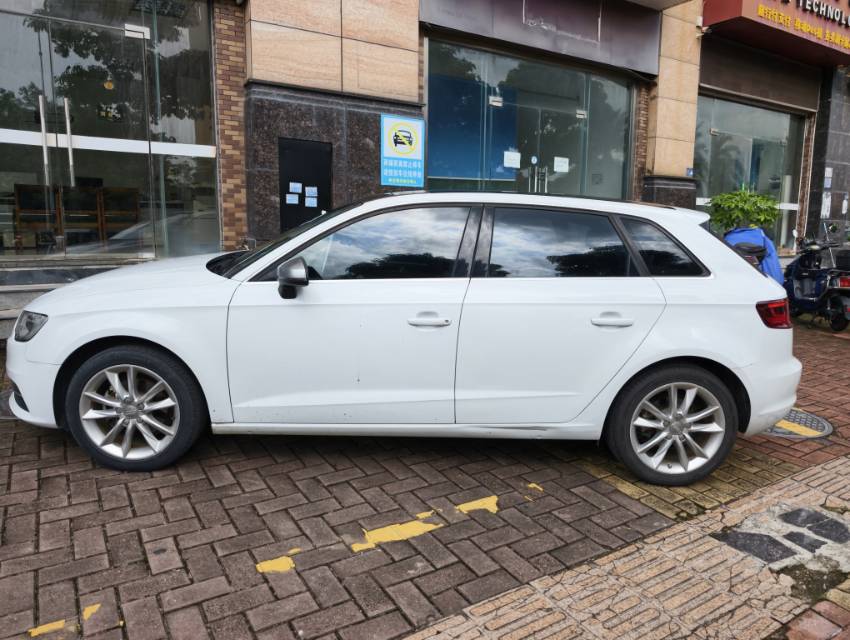 Audi A3 2015 car image #6