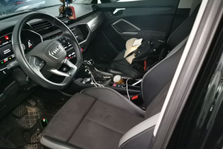 Audi Q3 2023 immagine di auto #17
