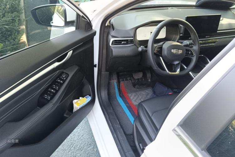 GEELY Emgrand 2026 car image #18