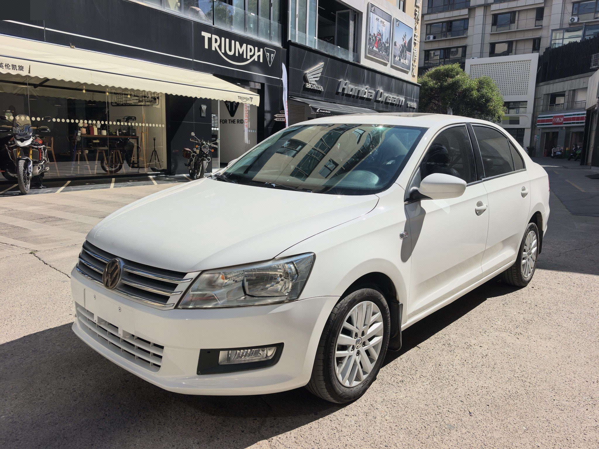 Volkswagen Santana 2014 immagine di auto 