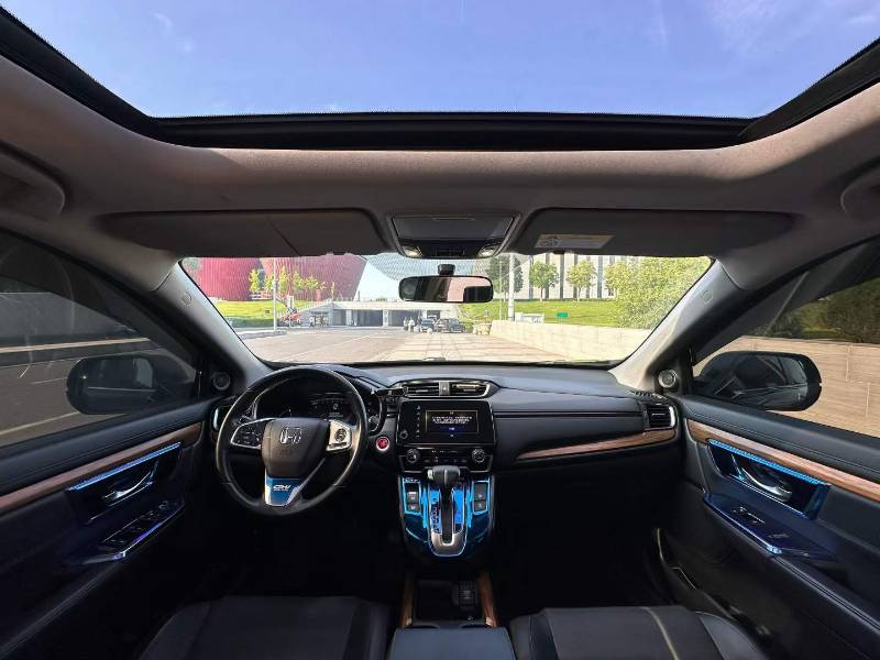Honda CR-V 2019 car image #2