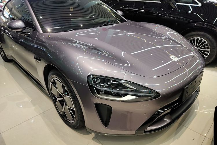 MI SU7 2025 immagine di auto #4