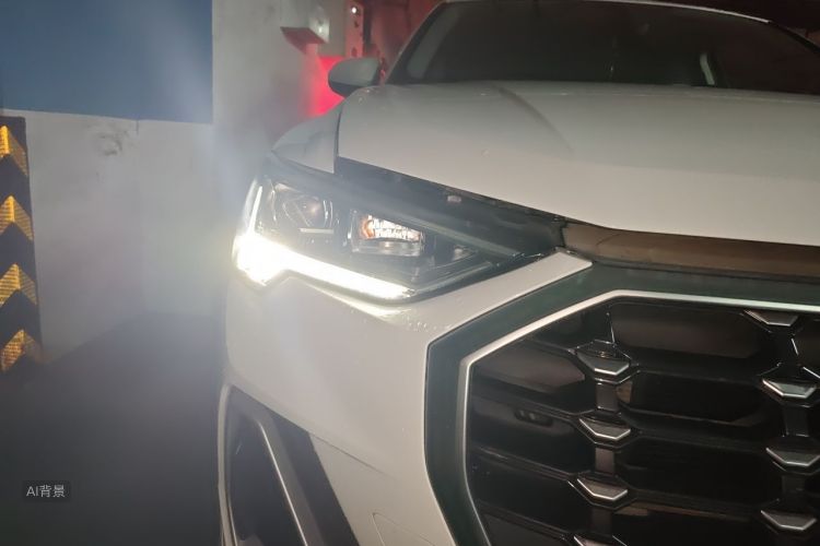 Audi Q3 2023 #8 Audi Q3 2023 car image #8