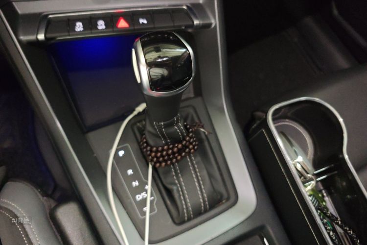 Audi Q3 2021 immagine di auto #16