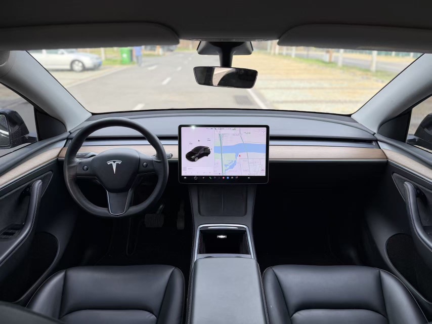 Tesla Model Y 2021 #6 Tesla Model Y 2021 car image #6