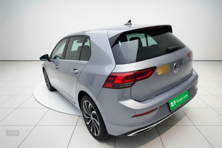 Volkswagen Golf 2022 car image #5