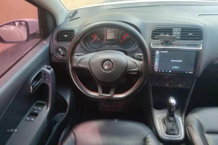 Volkswagen Polo 2017 car image #12