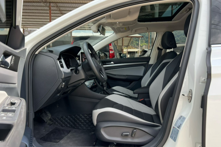 Volkswagen Bora 2023 car image #10