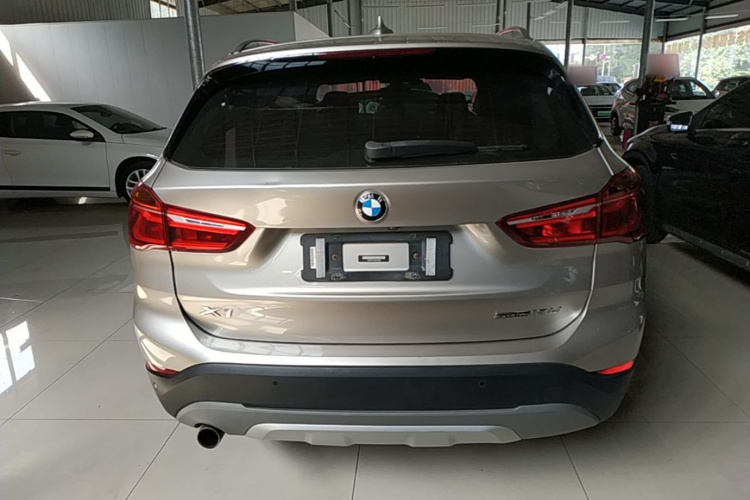 BMW X1 2019 #6 BMW X1 2019 car image #6