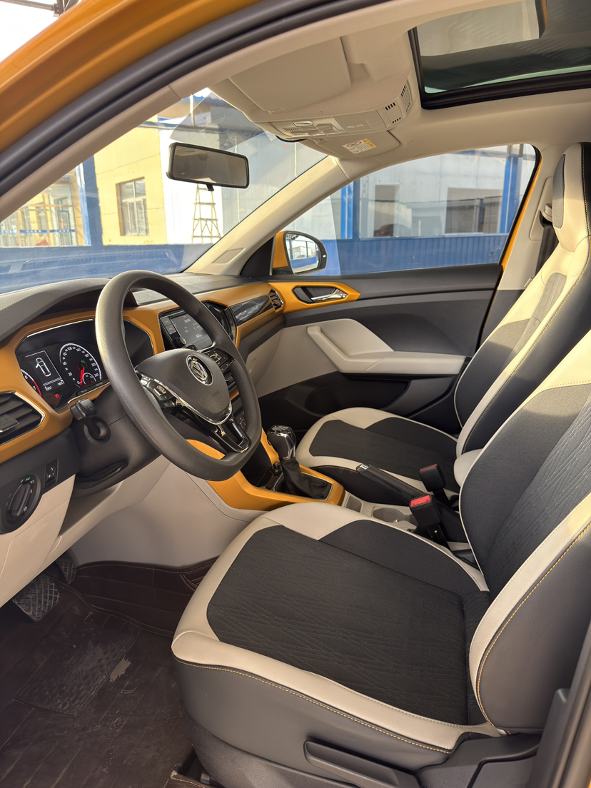 Volkswagen T-Cross 2020 #8 Volkswagen T-Cross 2020 car image #8