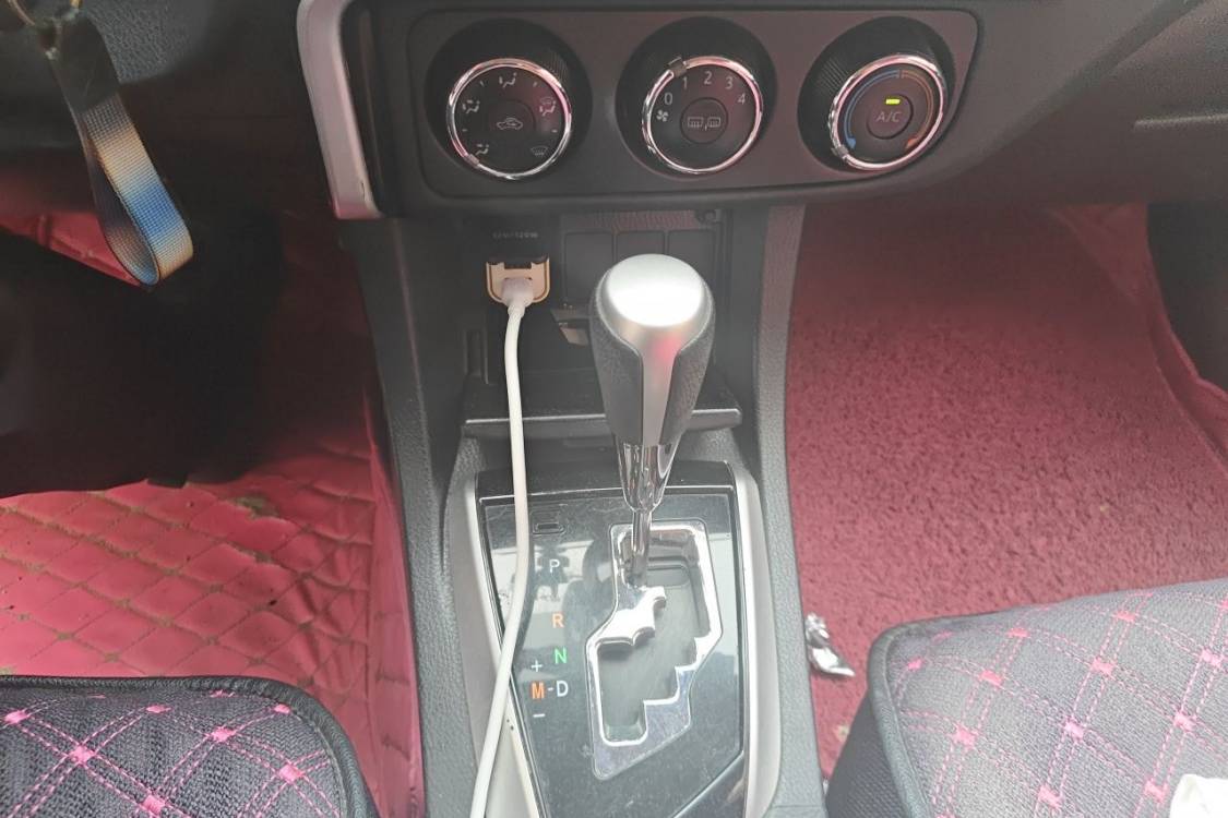 Toyota Corolla 2017 #27 Toyota Corolla 2017 car image #27